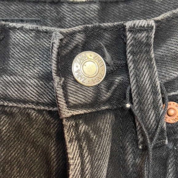 Zara Black Straight-Leg Jeans with Subtle Texture - Picture 5 of 7